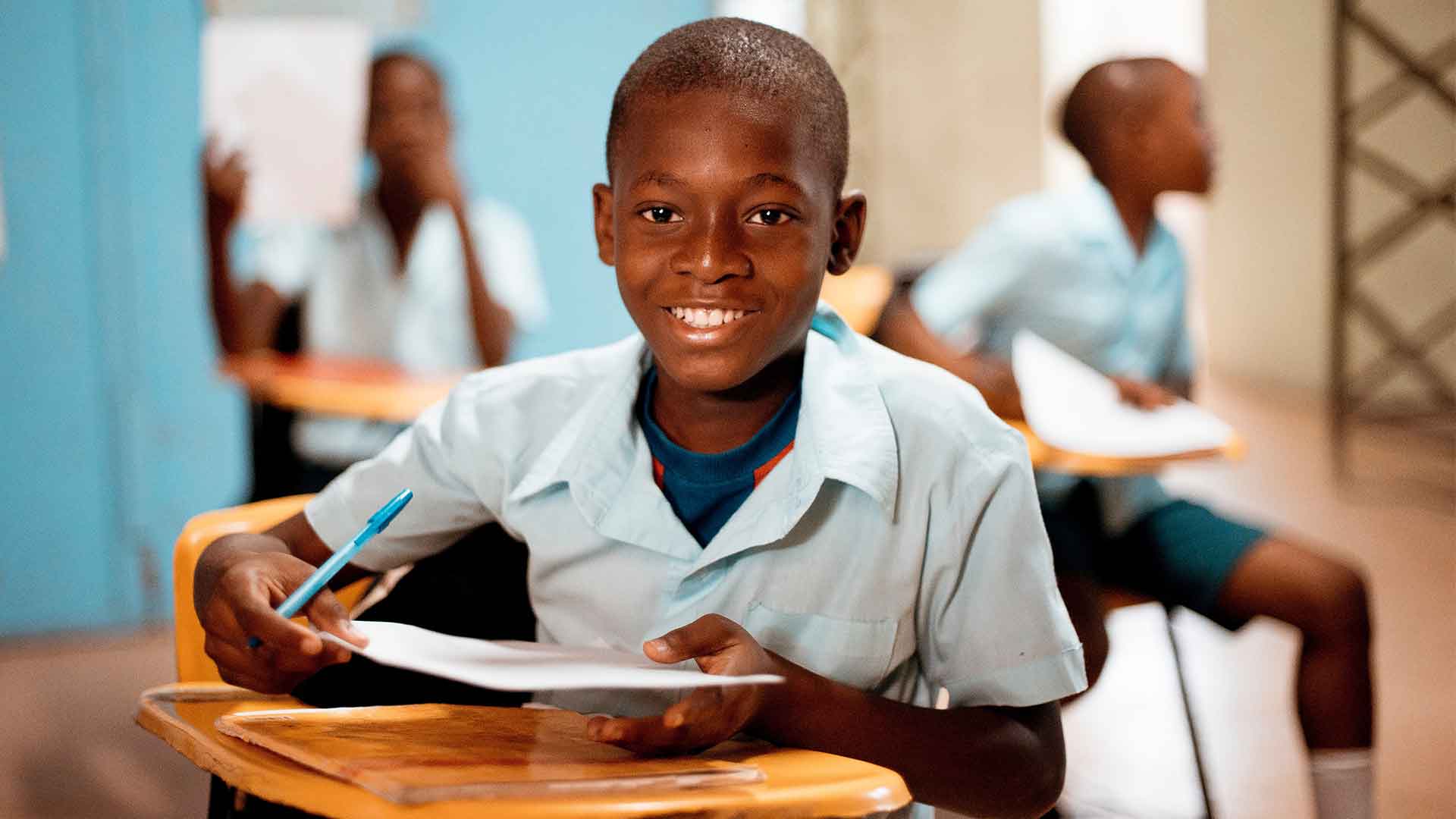 Community volunteers at a plantation drive